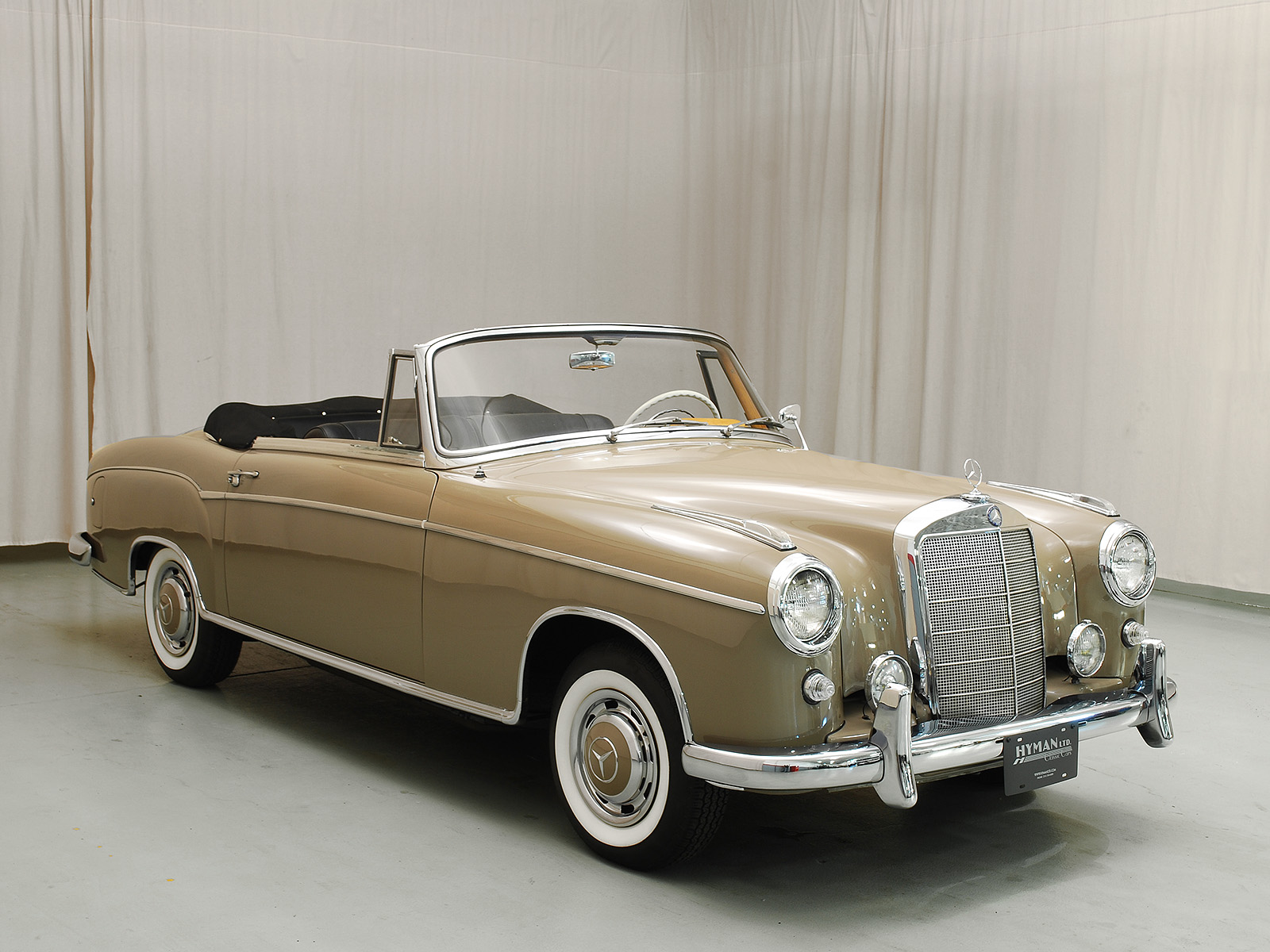 メルセデス・ベンツ 220 SE カブリオレ 1958 ライトブルー/クリーム 1958 Mercedes-Benz 220S Base | Hagerty Valuation Tools®